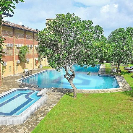 The Long Beach Resort & Spa Koggala Exterior photo