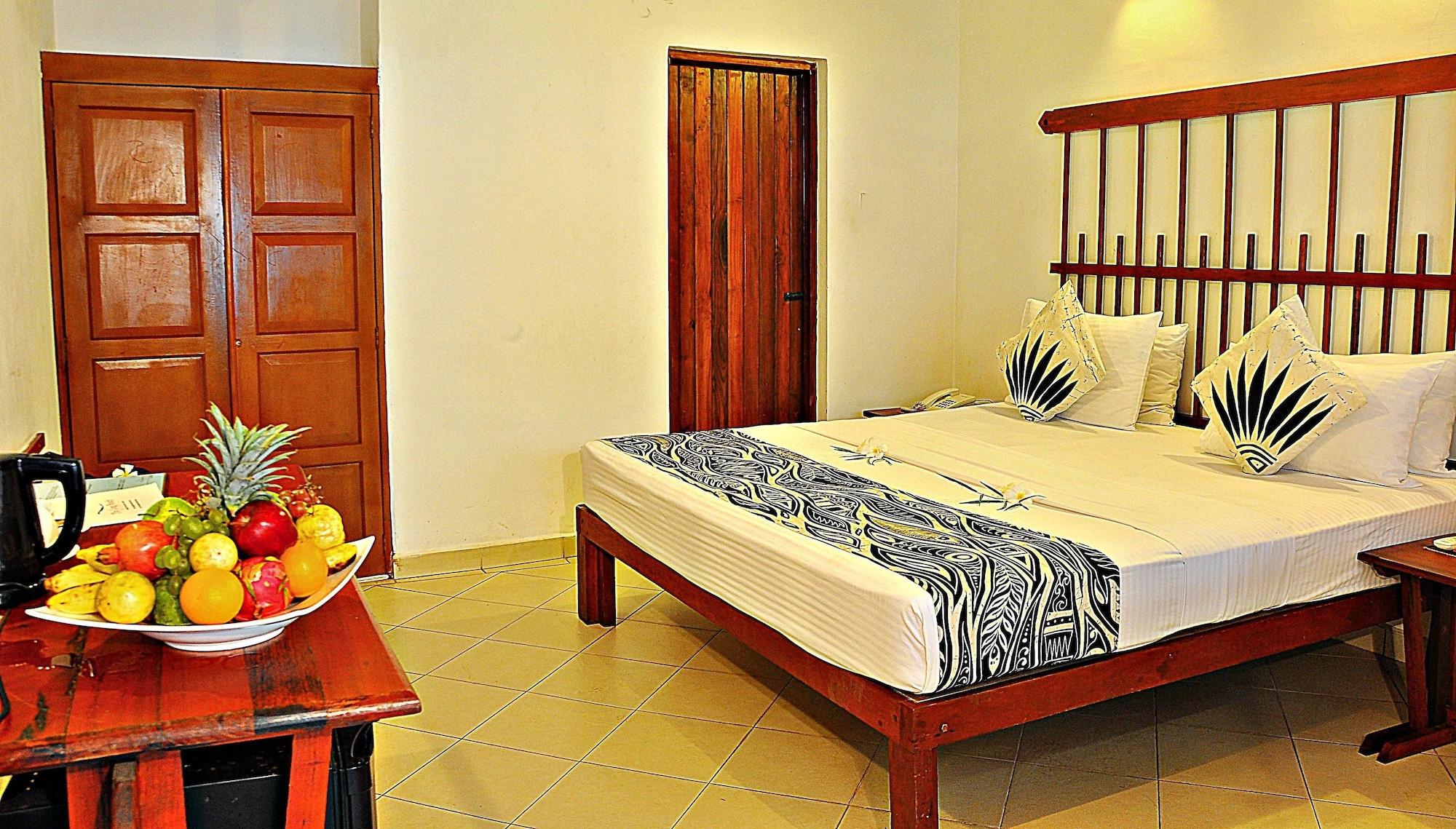 The Long Beach Resort & Spa Koggala Exterior photo
