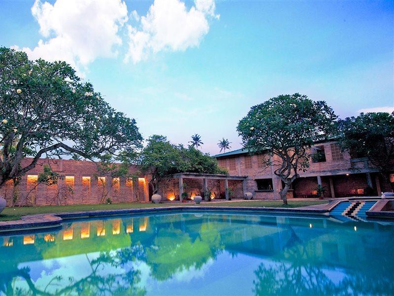 The Long Beach Resort & Spa Koggala Exterior photo